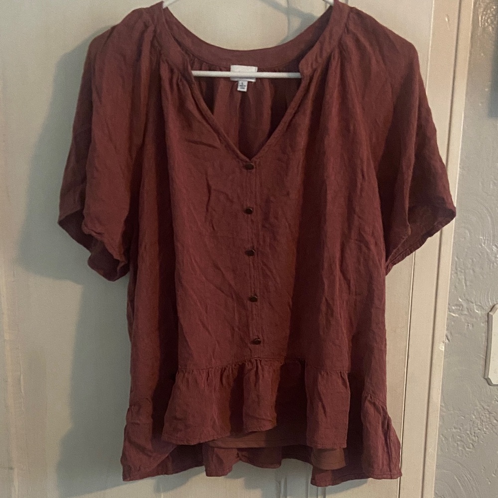 Madison & Berkeley Maroon Ruffle Blouse